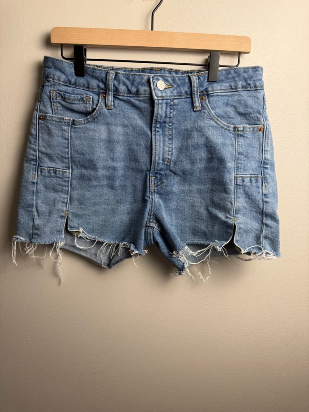 Old Navy O.G. Straight Light Blue Denim Cutoff Frayed Hem Shorts Size 12